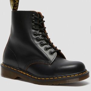 Dr Martens 1460 Original Made in England Black 8 Eye Lace Up Combat Boot mens 11